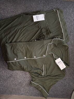 Classic Olive Green Button-Front Pajama Set with Contrast Piping